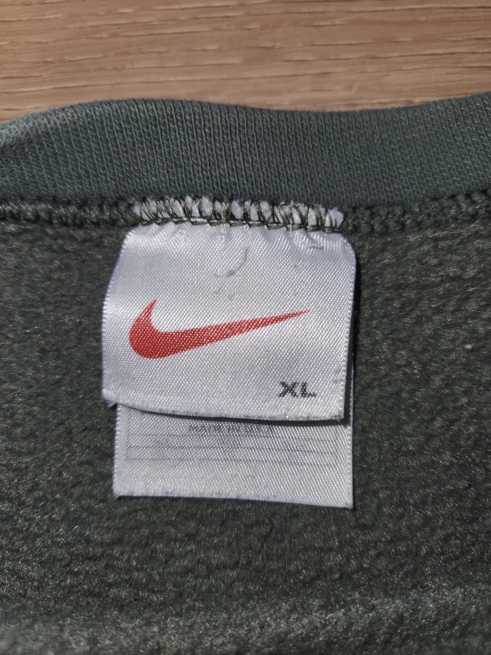 Vintage Y2K Green Nike Embroidered Swoosh Logo  Men's Size XL Like New Condition